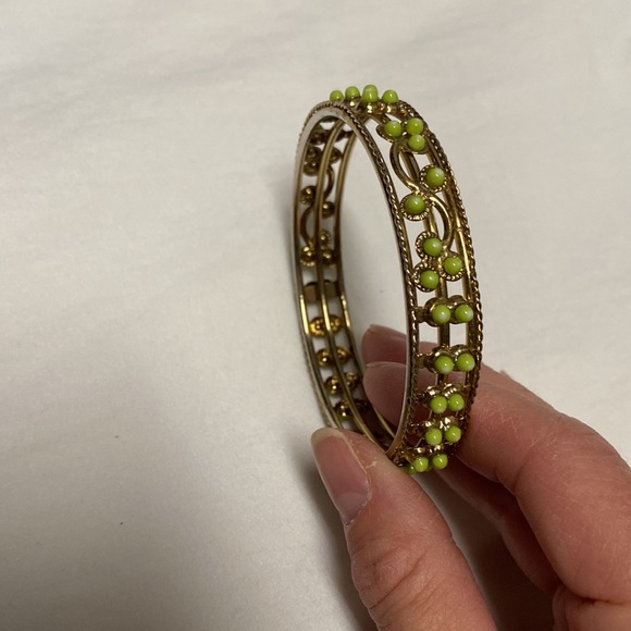 Gold tone metal Bracelet with lime green beads throughout - Picture 3 of 4